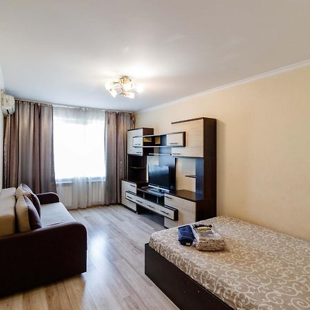 Kvartirkoff Na Obolonskiy Prospekt 9 Kiev Exterior foto