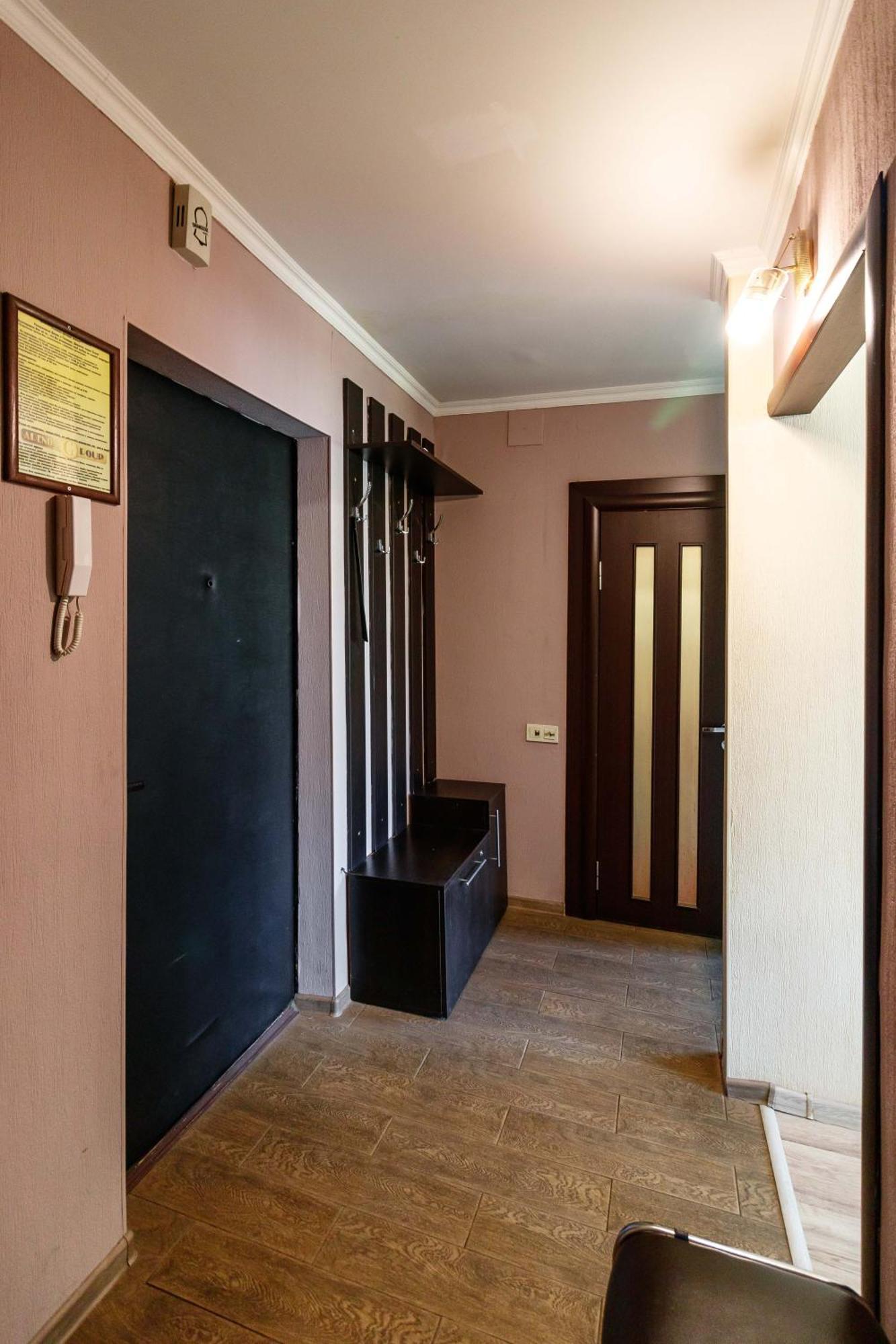 Kvartirkoff Na Obolonskiy Prospekt 9 Kiev Exterior foto